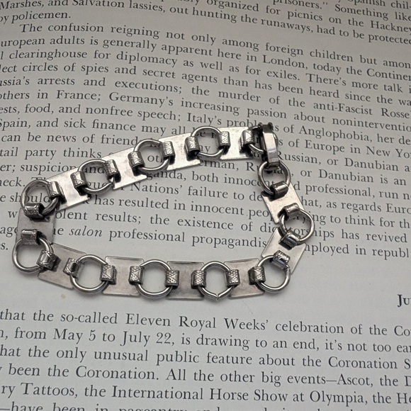 Jewelry - Silver Geometric Chain Bracelet